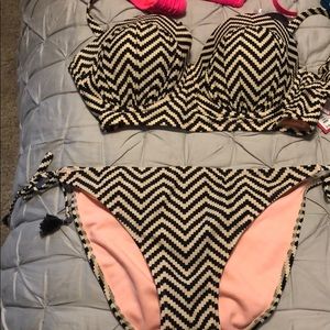 NWT 👙print swimsuit!!!